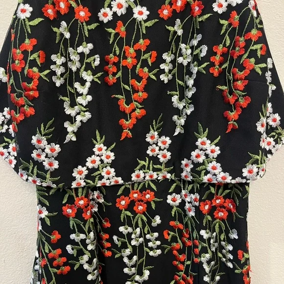 Gianni Bini Black and Red Embroidered Floral Midi Dress Open Back Size 6 - Picture 2 of 10